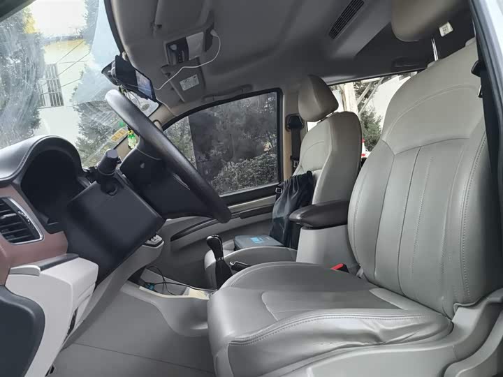 Фото 8 - Dongfeng Forthing Lingzhi M5