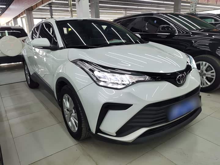 Фото 4 - Toyota Izoa