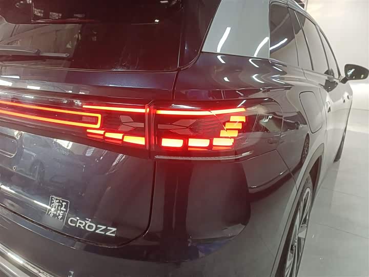 Фото 7 - Volkswagen ID.6 Crozz