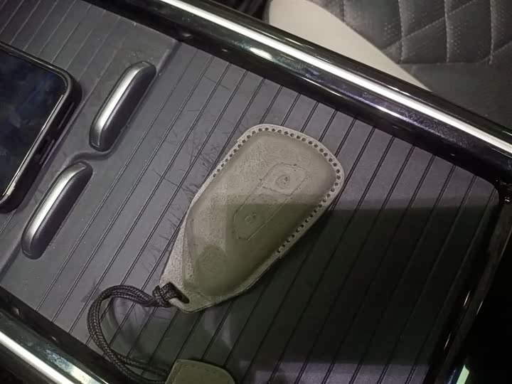 Фото 8 - Volkswagen ID.6 Crozz