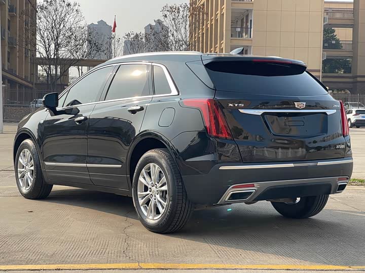 Фото 4 - Cadillac XT5