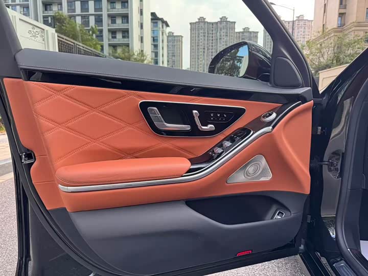 Фото 9 - Mercedes-Benz Maybach S-Class