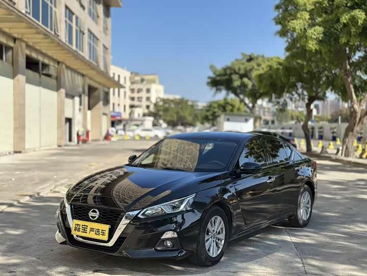 Фото 1 - Nissan Teana