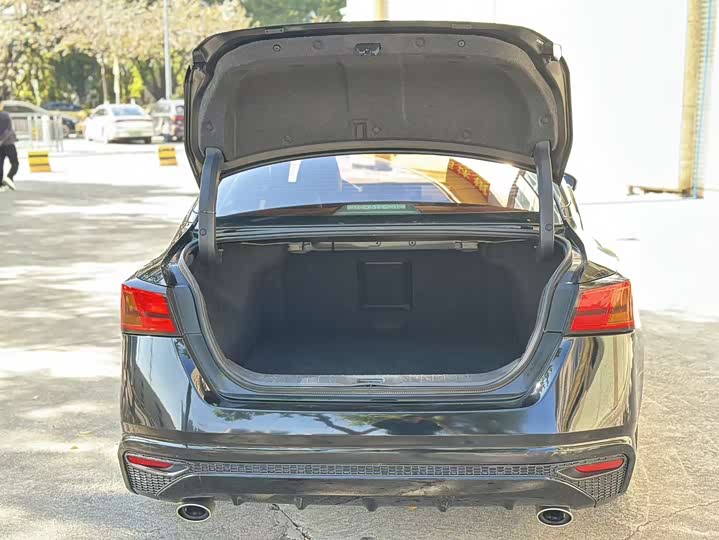 Фото 8 - Nissan Teana