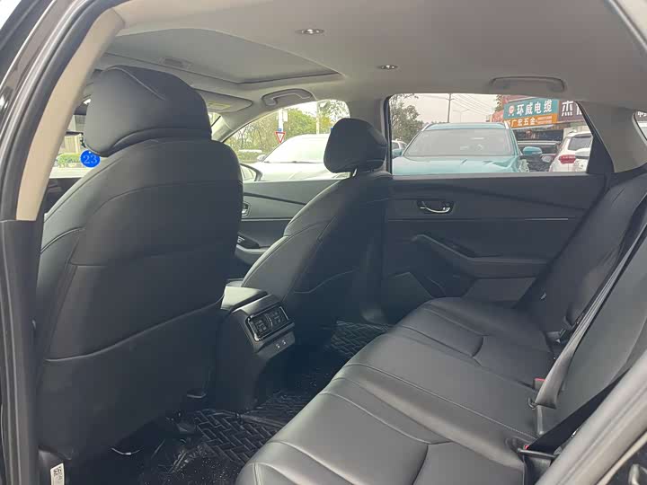 Фото 9 - Honda Inspire