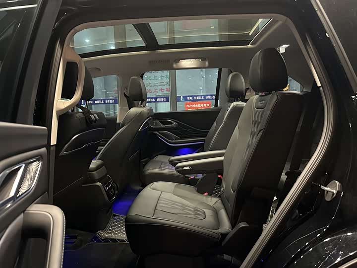 Фото 4 - Hongqi HS7