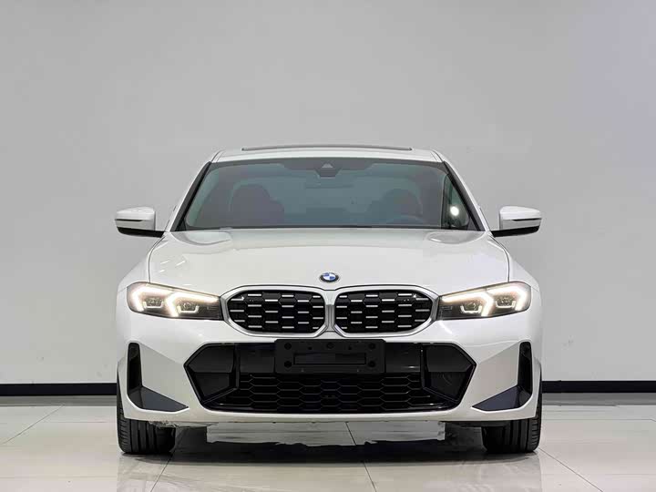 Фото 2 - BMW 3 Series