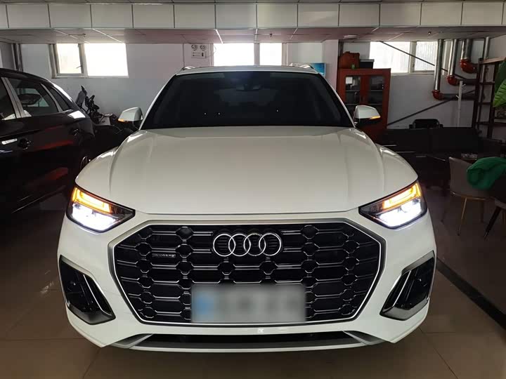 Фото 3 - Audi Q5L