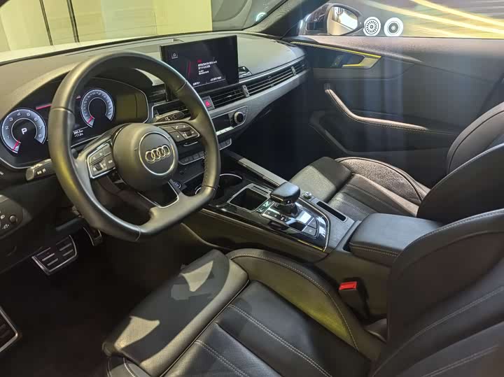 Фото 3 - Audi A4L