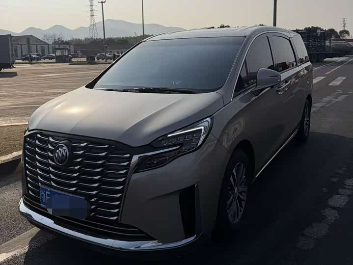 Фото 1 - Buick GL8 ES