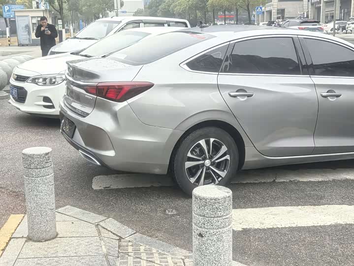 Фото 4 - Changan Eado Plus