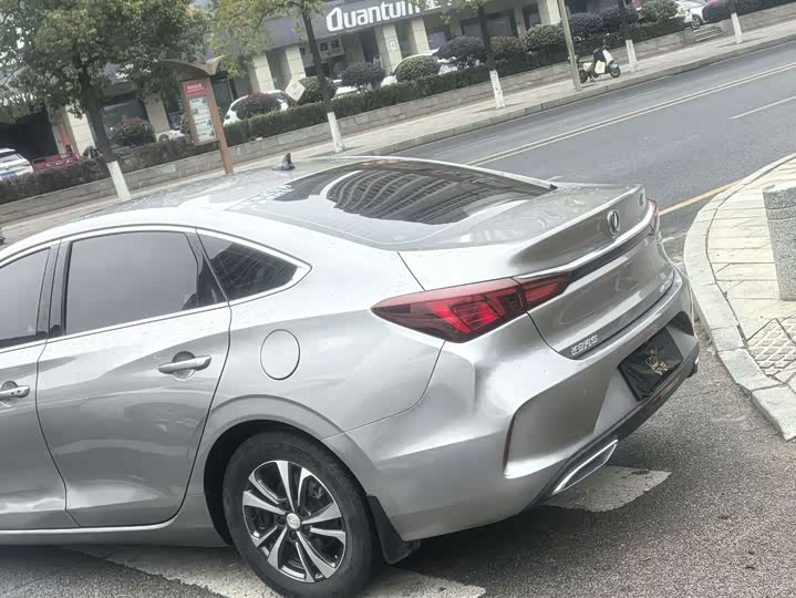 Фото 7 - Changan Eado Plus