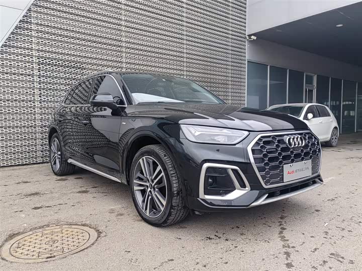 Фото 4 - Audi Q5L