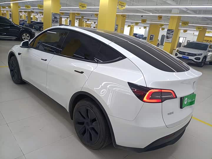 Фото 5 - Tesla Model Y