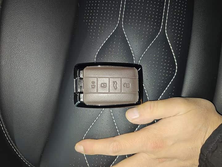 Фото 9 - Tank 300