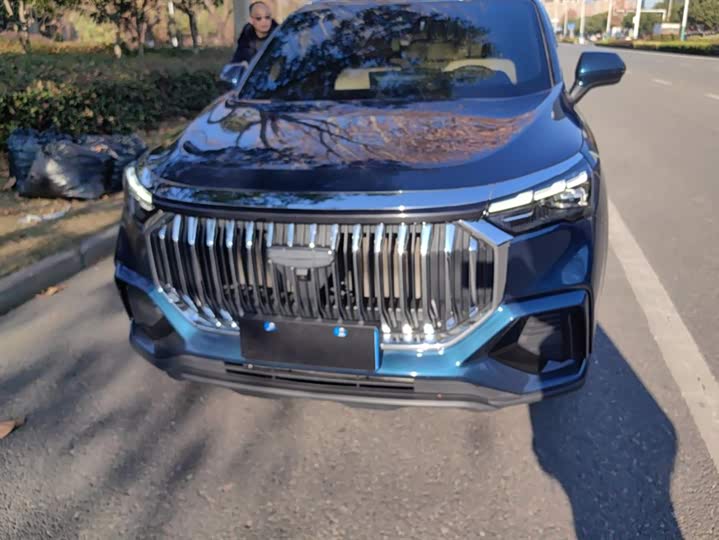 Фото 2 - Geely Okavango L