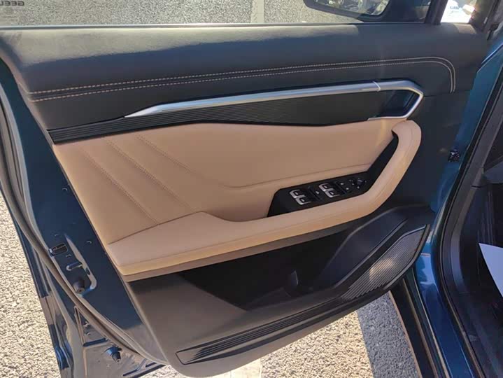 Фото 7 - Geely Okavango L