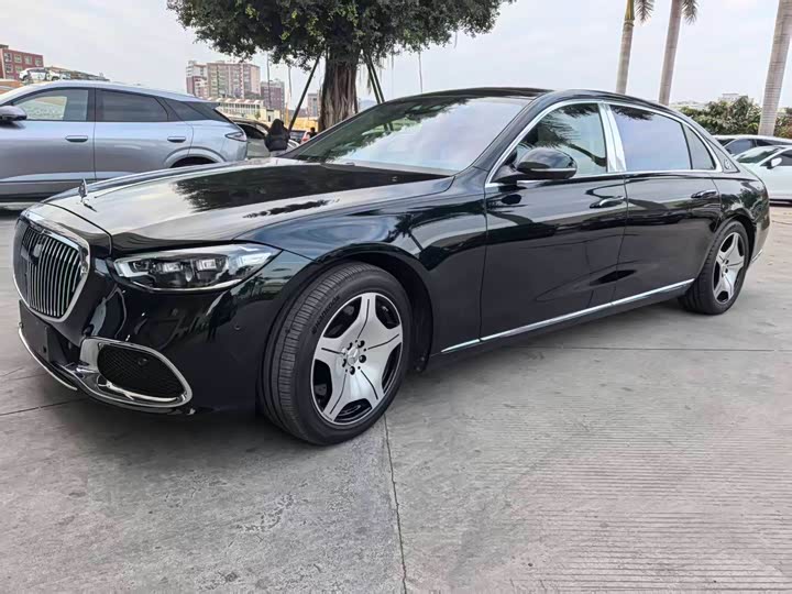 Фото 2 - Mercedes-Benz Maybach S-Class