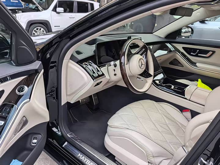 Фото 4 - Mercedes-Benz Maybach S-Class