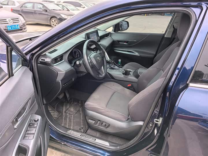 Фото 9 - Toyota Harrier