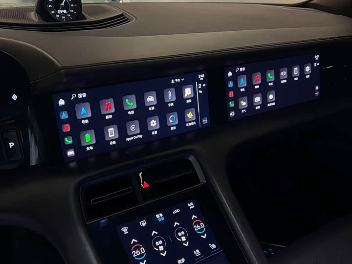 Фото 8 - Porsche Taycan