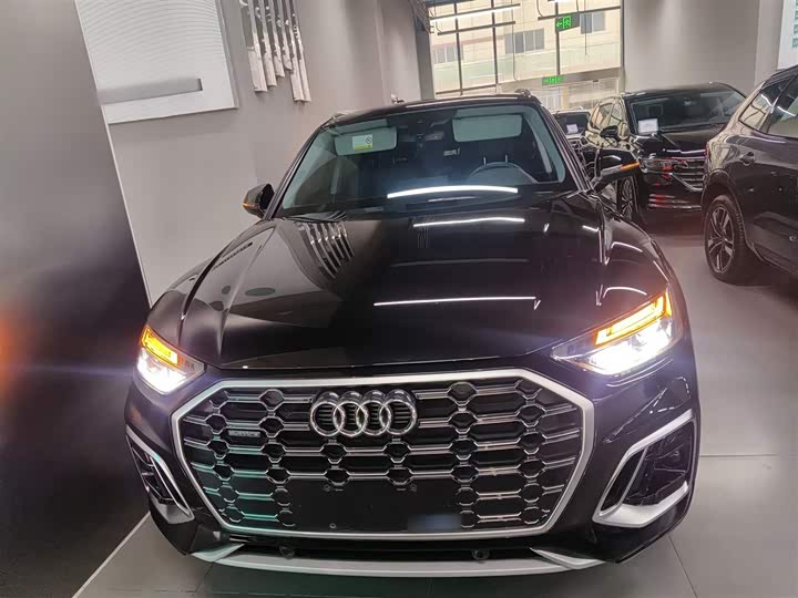 Фото 3 - Audi Q5L