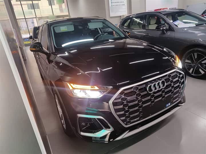 Фото 4 - Audi Q5L