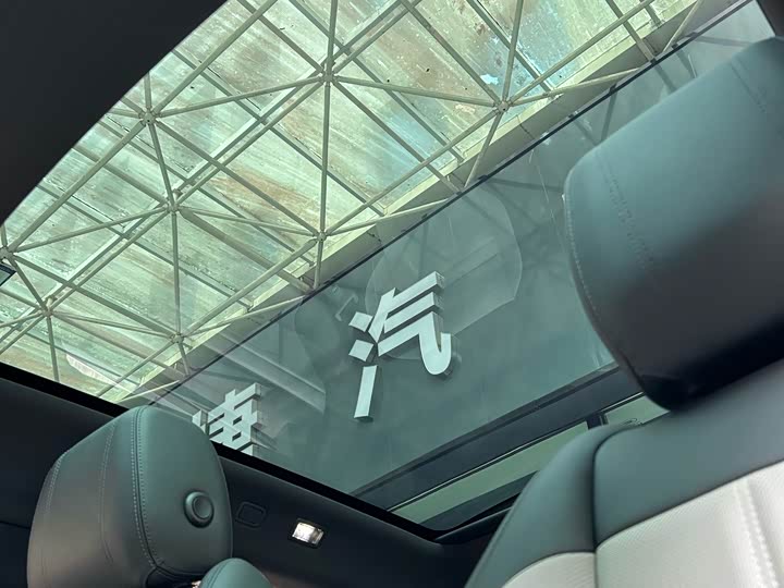 Фото 9 - Land Rover Range Rover Evoque L