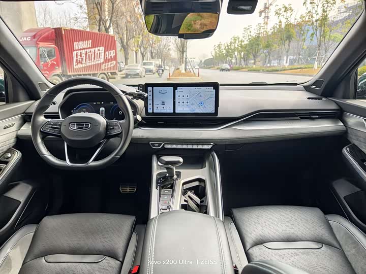 Фото 7 - Geely Preface