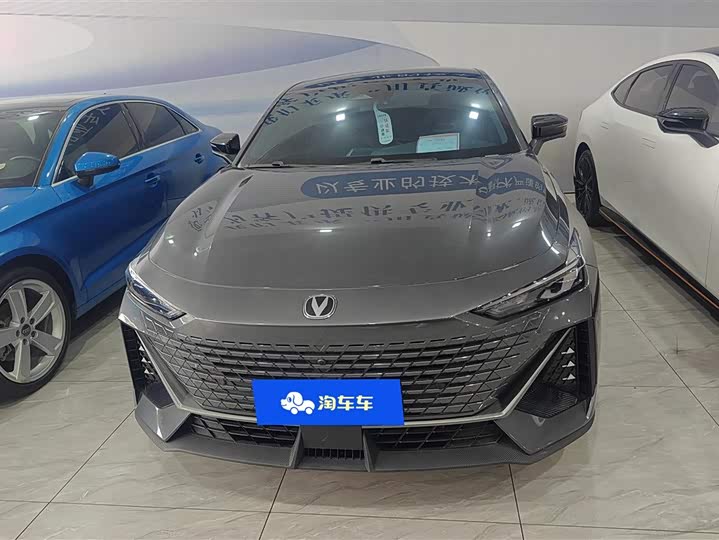 Фото 2 - Changan UNI-V