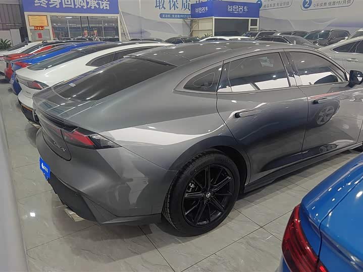 Фото 3 - Changan UNI-V