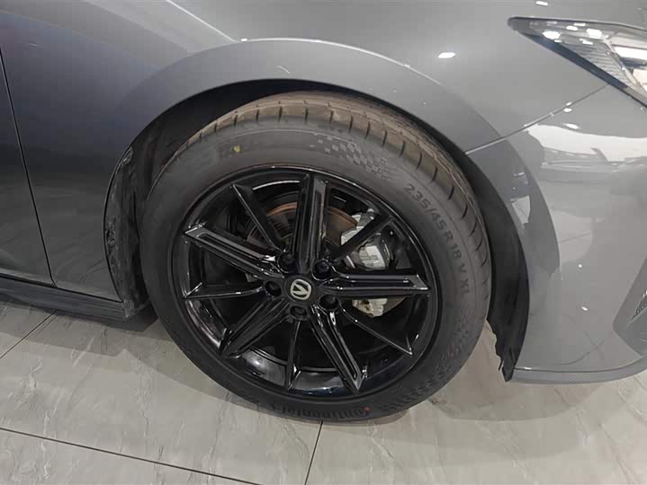 Фото 6 - Changan UNI-V