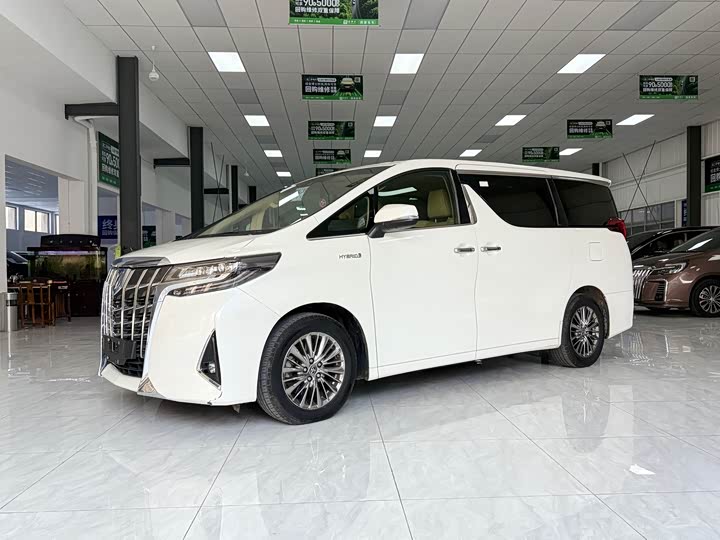 Фото 1 - Toyota Alphard