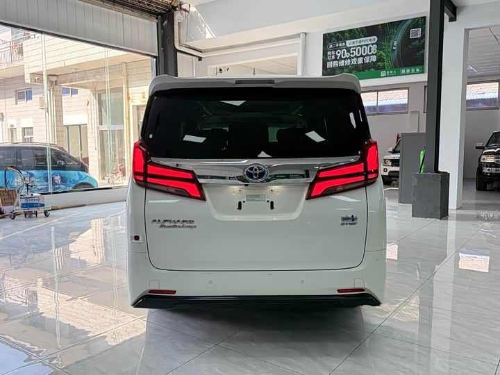 Фото 5 - Toyota Alphard