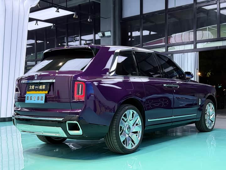 Фото 5 - Rolls-Royce Cullinan