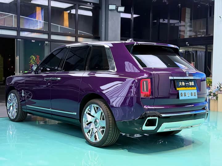 Фото 7 - Rolls-Royce Cullinan