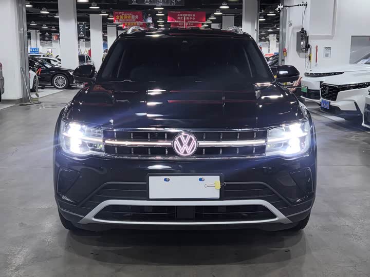 Фото 1 - Volkswagen Teramont Pro