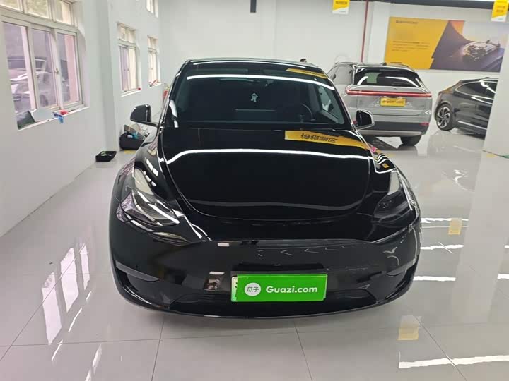 Фото 3 - Tesla Model Y