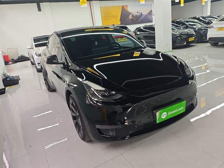 Фото 4 - Tesla Model Y