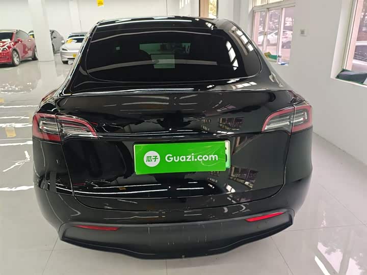 Фото 6 - Tesla Model Y