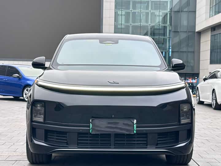 Фото 2 - LiXiang L8