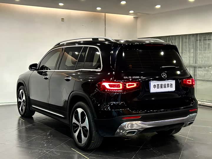 Фото 8 - Mercedes-Benz GLB-Class