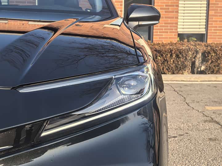 Фото 8 - Toyota Camry