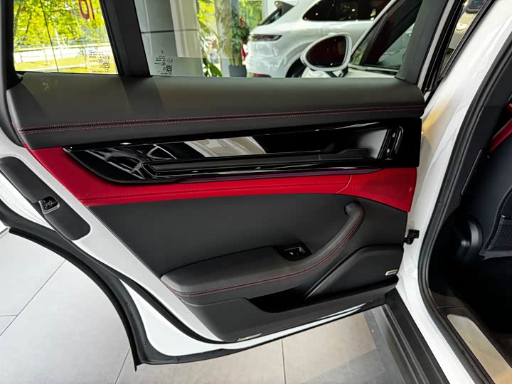 Фото 9 - Porsche Panamera