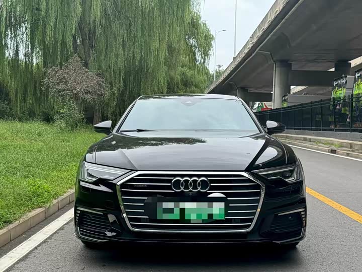 Фото 2 - Audi A6L Hybrid
