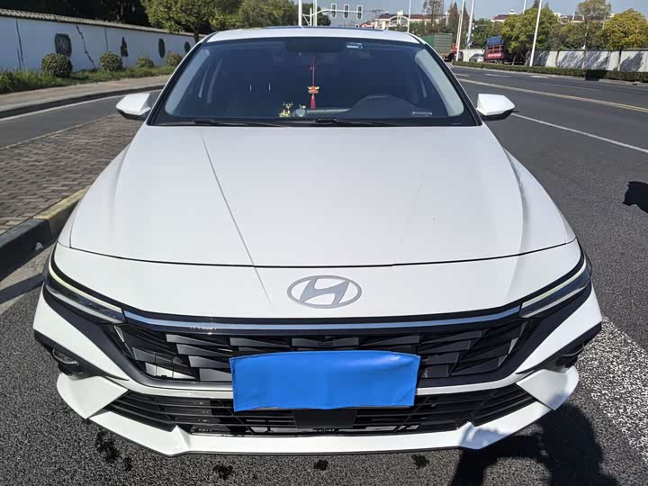 Фото 2 - Hyundai Elantra N line