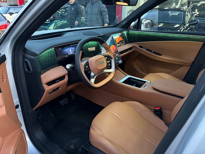 Фото 2 - Geely Galaxy L7