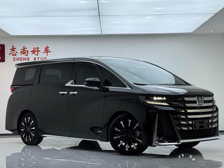 Фото 3 - Toyota Vellfire