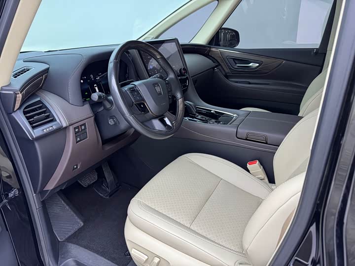 Фото 4 - Toyota Vellfire