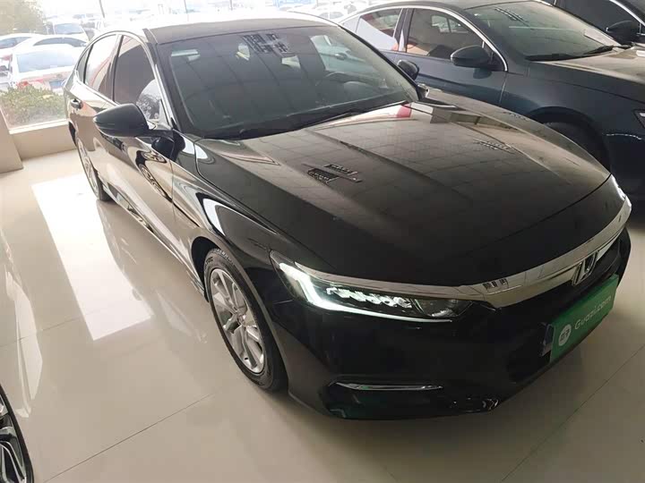 Фото 4 - Honda Accord